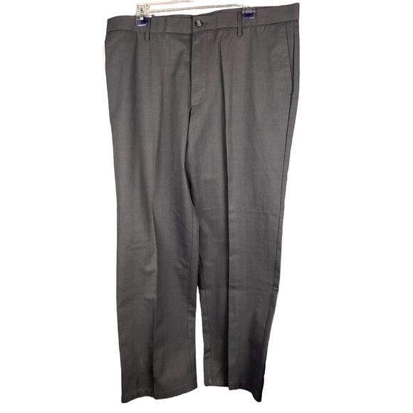Dockers Pants Men 38x30-NWT Original Signature Gray Plaid Straight Wrinkle Free - Picture 2 of 8